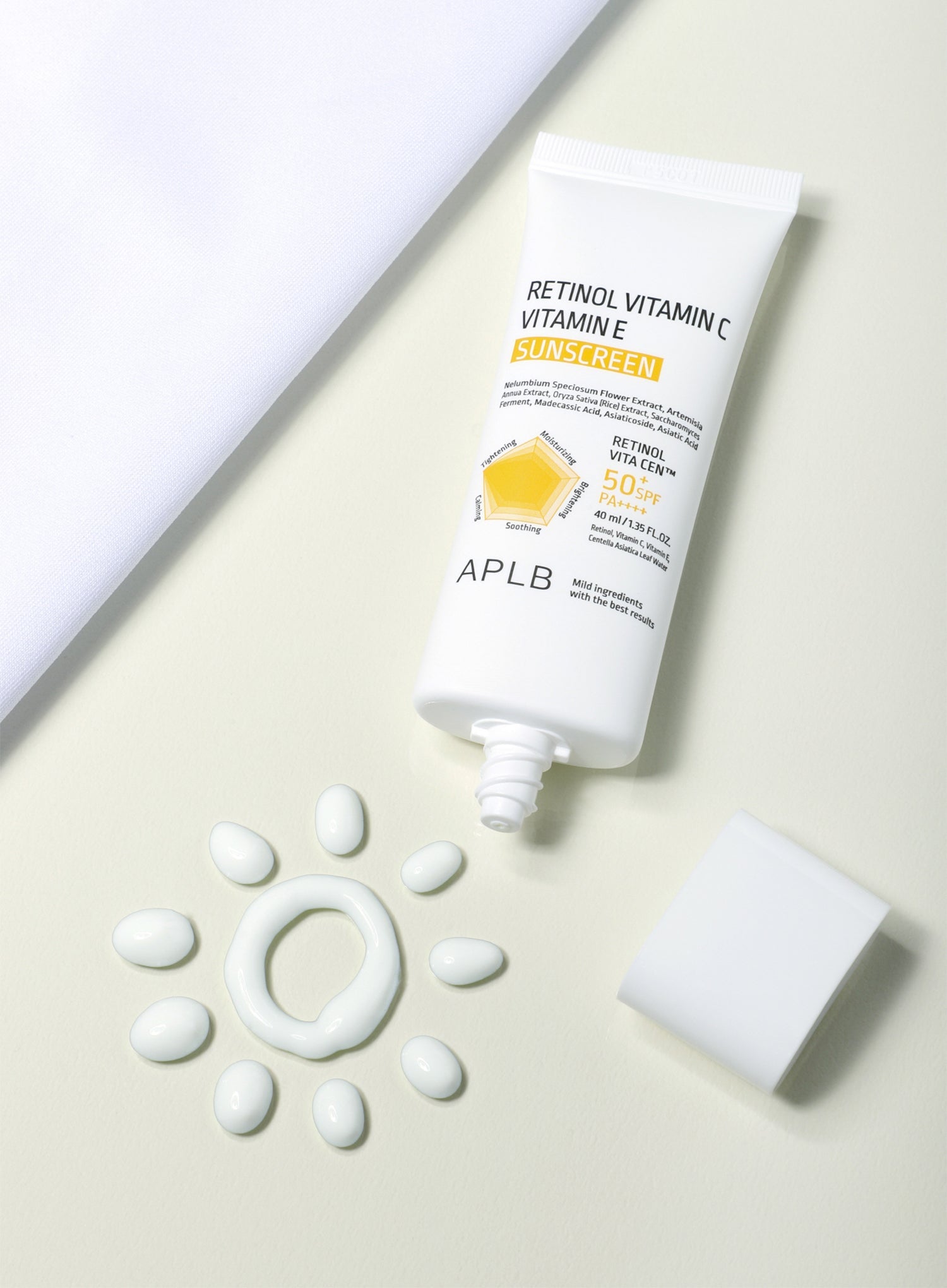 Retinol Vitamin C Vitamin E Sunscreen (SPF50+ PA++++) (40ml)