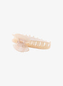 Light Beige Shell Hair Pin IL530 light beige detail view open clip showing inner teeth slots scalloped jaw edges and metal spring hinge hardware